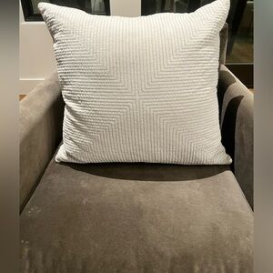SET OF 4 RESTORATION HARDWARE PILLOW COVERS